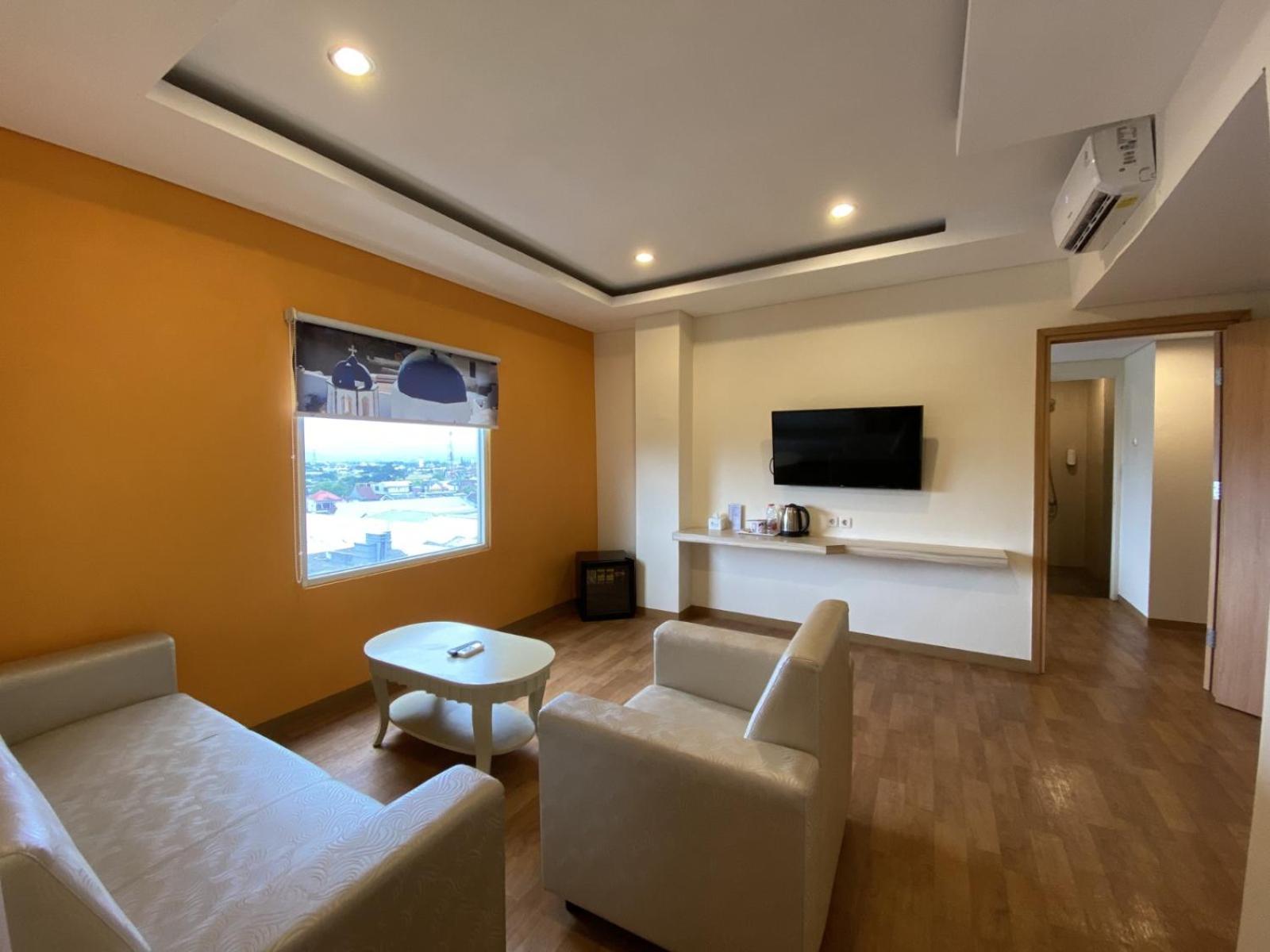 ฟรอนต์ วัน บัดเจท มาลัง Hotel มะลัง ภายนอก รูปภาพ